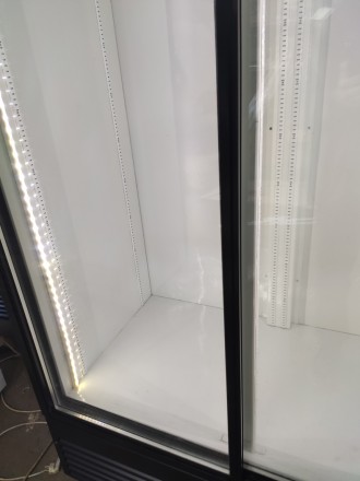 Холодильный шкаф б/у типа купе, раздвижные двери ездят на подшипниках, закрывают. . фото 4