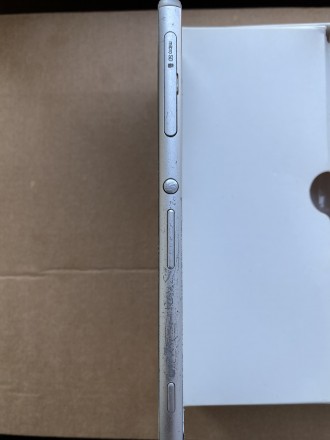 Смартфон Sony Xperia Z3 D6603 White, робочий
Стан на фото. У комплекті Смартфон. . фото 4