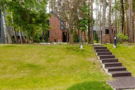 Продаж будинку серед соснового лісу та виходом на озеро в закритому котеджному м. Лебедевка. фото 6