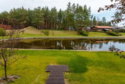 Продаж будинку серед соснового лісу та виходом на озеро в закритому котеджному м. Лебедевка. фото 5