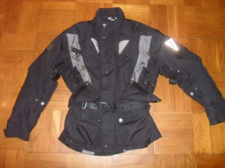 Есть также ещё несколько хороших кожаных и текстильных мотокурток и брюк с миним. . фото 2