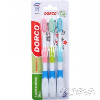 ![CDATA[Пластикові гігієнічні зубні щітки "Dorco Soft" з синтетичною щетиною . П. . фото 1