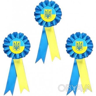 ![CDATA[Значок із стрічечкою " Україна".З тильного боку пластиковий круг з гориз. . фото 1