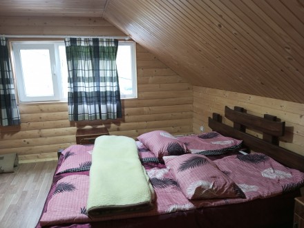 В розпорядженні проживаючих кімнати з двохспальними ліжками, мебльовані зручними. Косов. фото 5