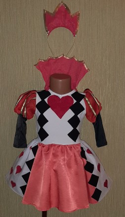 продам карнавальный костюм червовой королевы из Алисы, на 4 года, рост 104, обхв. . фото 2