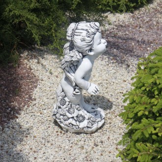 Садовая скульптура из полигипса серого цвета в виде ангела – это замечательное х. . фото 7