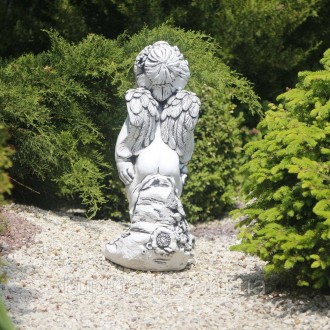 Садовая скульптура из полигипса серого цвета в виде ангела – это замечательное х. . фото 5