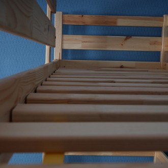 Описание Двухъярусная детская кровать 
В комлект входит
Лестница устонавливается. . фото 8