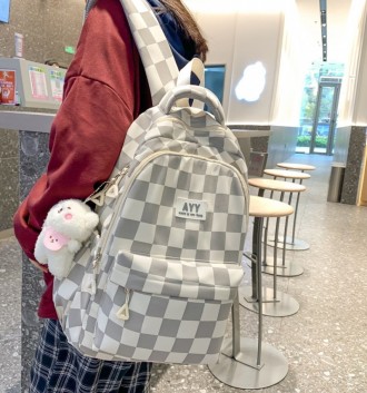 Оригинальный вместительный рюкзак в клетку подойдет не только школьнице или студ. . фото 3