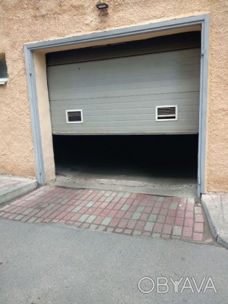 Сдам гараж (охраняемый крытый паркинг напротив ТЦ Дафи)