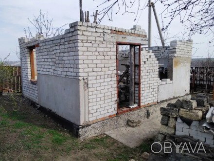 Дом коробка участок в городе 7,7 соток Николаев Терновка дача недострой будинок