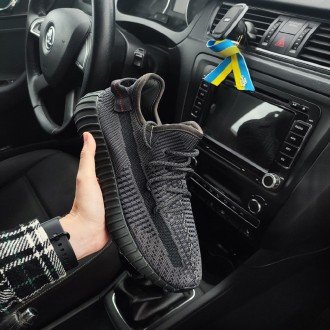 Описание
Adidas Yeezy Boost (реплика)
	Амортизационная технология Boost;
	Тексти. . фото 6