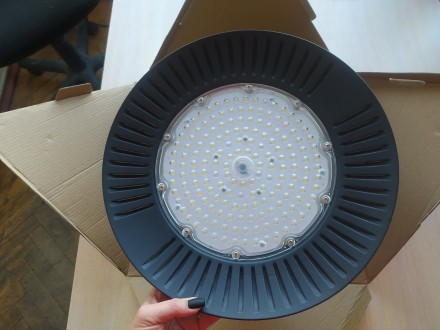 Продам промислові підвісні LED світильники. 
Можуть бути використані у складськ. . фото 3