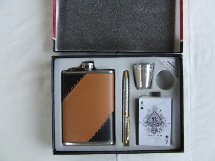 Подарочный набор. фляга .стакан карты ручка и коробка Аладин. размер 24х17 см.
. . фото 3