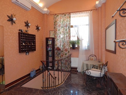 Продам фасадное помещение под салон, магазин-ателье в исторической части Одессы.. Приморский. фото 6