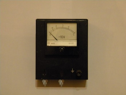 Вольтметр змінного струму.
Шкала вимірювань 0-50 В.
Клас точності приладу - 2.. . фото 2