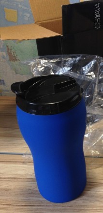 Новий термокухоль з нержавіючої сталі колір синій в упаковці
Покриття софт-тач
. . фото 3
