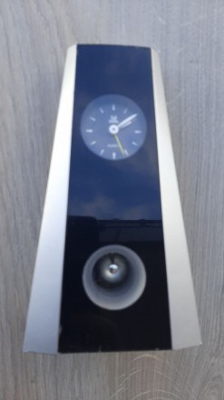 Настольные часы-будильник Pearl quartz (витрина, уценка)

Высота 19,5 см
Шири. . фото 2
