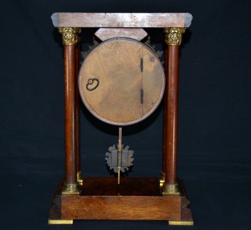 Настольные часы Wuba Double Bell Josefientje (1900–1909 гг.)
Красиво офор. . фото 7