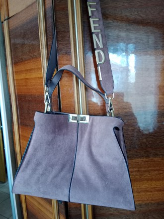 Шкіряна сумка Fendi. Миколаїв. фото 1 Шкіряна сумка Fendi. Миколаїв. фото 1