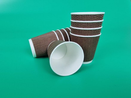 Бумажные стаканы и другая бумажная посуда изготовлены из высококачественного, пр. . фото 4
