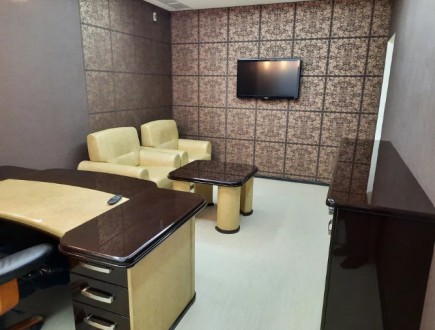 Здам мебльований офіс на 1-му поверсі наведеною площею 75 кв.м у бізнес-центрі Б. Гагарина. фото 6