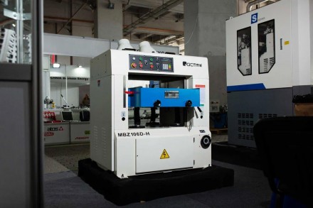 Рейсмус QCM MBZ 106D-H с шейперным ножевым валом. Днепр. фото 1 Рейсмус QCM MBZ 106D-H с шейперным ножевым валом. Днепр. фото 1