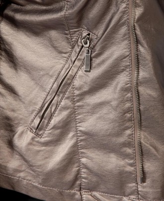 Замечательная куртка фирмы Forever21.
Куплена на американском сайте.
Размер ХL. . фото 5