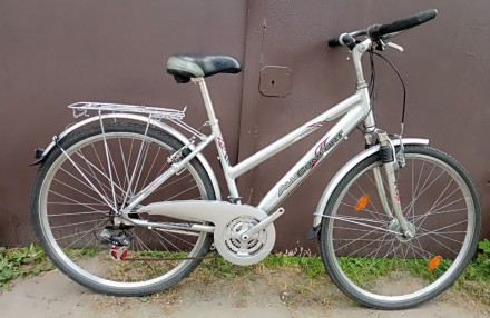 28" Дамский ALU-рама\ 21 передача\160-180 рост\АмортВилка\ Динамо. Чернігів. фото 1 28" Дамский ALU-рама\ 21 передача\160-180 рост\АмортВилка\ Динамо. Чернігів. фото 1