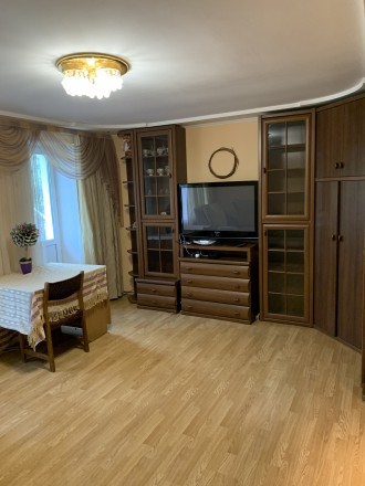 Аренда 3-к квартира 85м2 район Николаевка.. Новониколаевка. фото 4 Аренда 3-к квартира 85м2, 3/5 этаж район Николаевка-ул.В.Никитина. В квартире АГ. Новониколаевка. фото 4