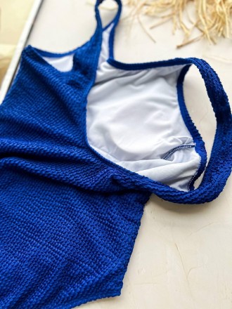 
Суцільний модний жіночий купальник з чашкою знімною синій
Стильний купальник!
І. . фото 7