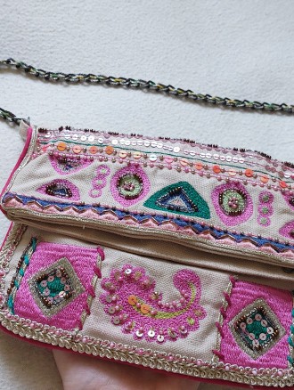 Продаю стильную текстильную сумочку/клатч, расшитую бисером, вышивкой и пайеткам. . фото 10