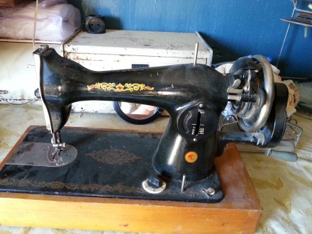ручная швейная машинка. . фото 3