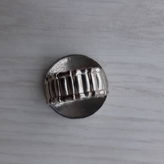 Кольцо на резинке (винтаж, Германия)

Диаметр диска 2,9 см. . фото 4