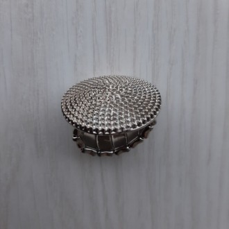 Кольцо на резинке (винтаж, Германия)

Диаметр диска 2,9 см. . фото 2