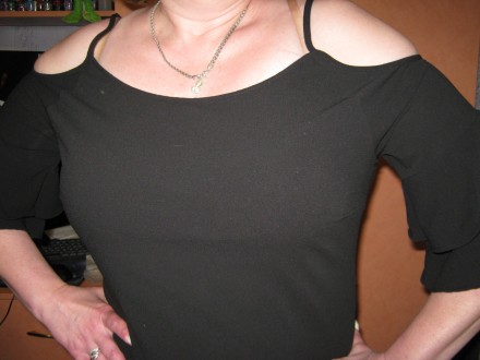 Коротка жіноча сукня M&mode з відкритими плечима б/в, чорного кольору, однот. . фото 9