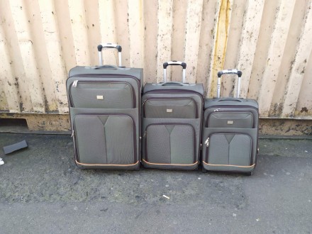 Пропонуємо вам комплект із трьох валіз, місткістю 40, 70 і 100 літрів відповідно. . фото 3