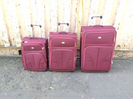 Пропонуємо вам комплект із трьох валіз, місткістю 40, 70 і 100 літрів відповідно. . фото 2