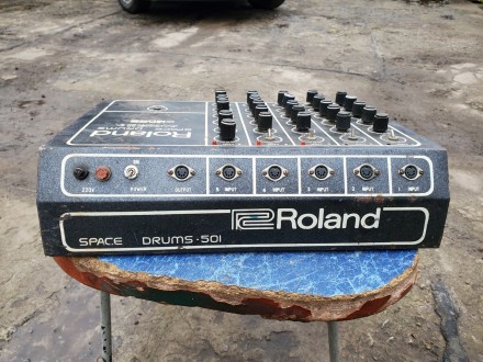 Пульт мікшер вінсажний ретростаринний roland space drums як на фото під відновлення. Київ. фото 1 Пульт мікшер вінсажний ретростаринний roland space drums як на фото під відновлення. Київ. фото 1