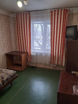 Продається 2-кімнатна квартира по вул.Березняківська 6, 2 поверх 9 поверхового б. . фото 2