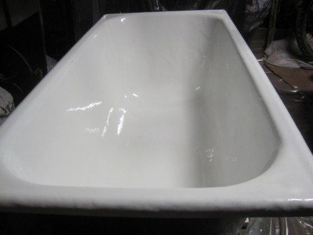 ваннна вес 120 кг  длина 1 м 70 см ширина стандарт покрыта жидким акрилом. . фото 2