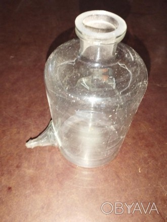 Бутыль Вульфа 1500мл складского хранения, 1980-1990 годов изготовления.
Бутыль В. . фото 1