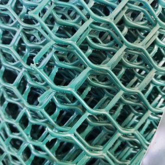 Многофункциональная пластиковая сетка толщина нитки 2,2ммПластиковая вольерная с. . фото 10