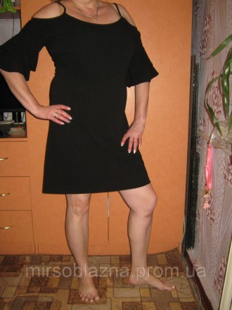  Короткое женское платье M&mode с открытыми плечами б/у, черного цвета, однотонн. . фото 5