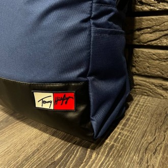 
 
 Рюкзак городской спортивный синий с логотипом Tommy Hilfiger:
- Модель - уни. . фото 3
