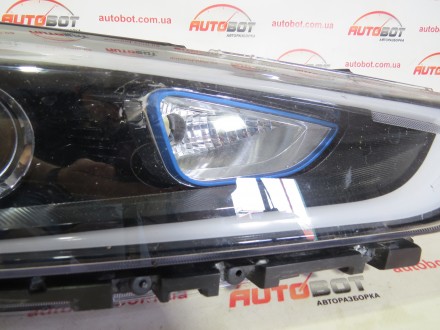 Фара передняя правая ксенон Hyundai Ioniq оригинал стекло фары

• Деталь . . фото 8
