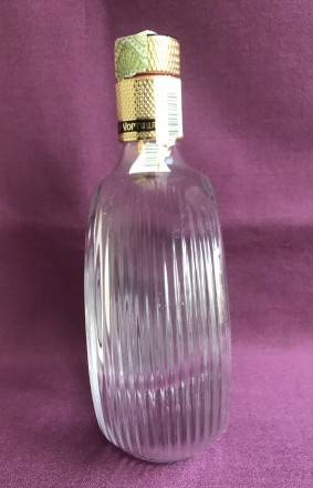 Пляшка Хортиця De Luxe. Скло.
Висота пляшки 19 см (з пробкою 21 см). Об'єм. . фото 4
