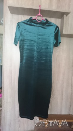 Платье Inditex женское велюровое. Размер 44, цвет тёмно - зелёный. Материал - то. . фото 1