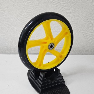 Универсальное полиуретановое колесо для городского самоката в диаметре 200 мм (2. . фото 2