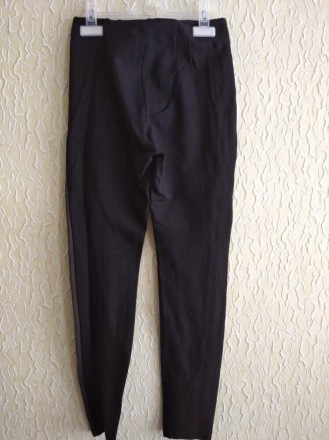 Плотные штаны Zara, р.ХС или на подростка, Вьетнам .
Цвет - черный, лампасы бел. . фото 8